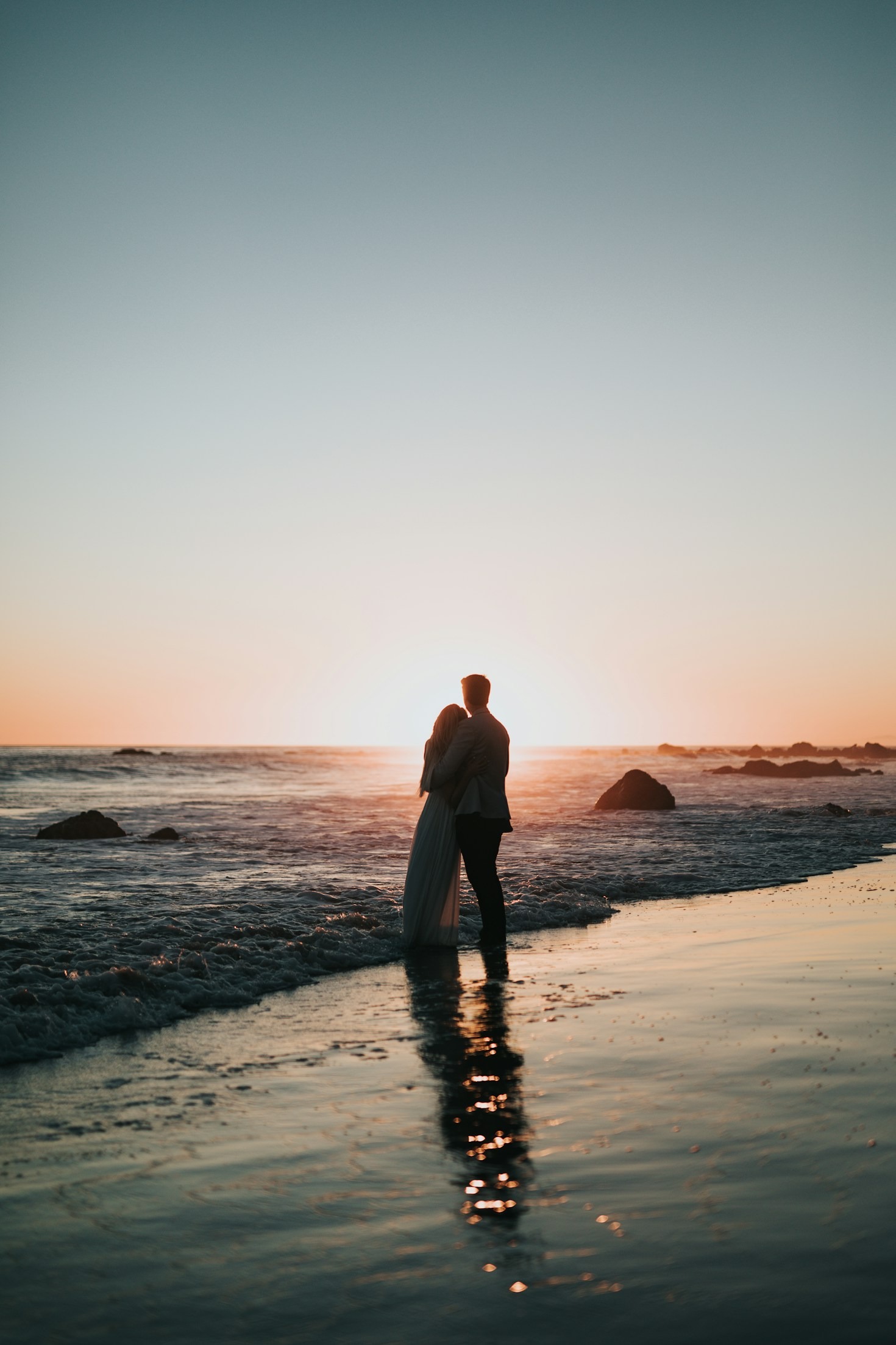 How Danoir Makes Online Dating Simpler and Safer